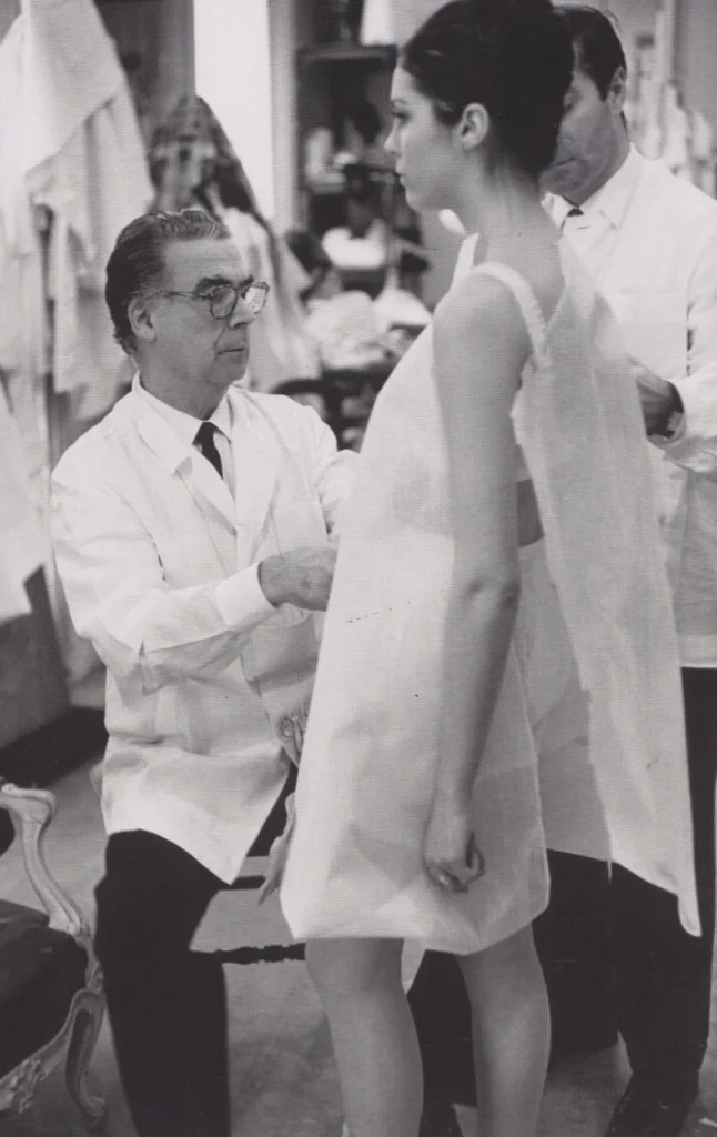 Кристобаль Баленсиага: зодчий высокой моды, пересобравший женский силуэт XX столетия