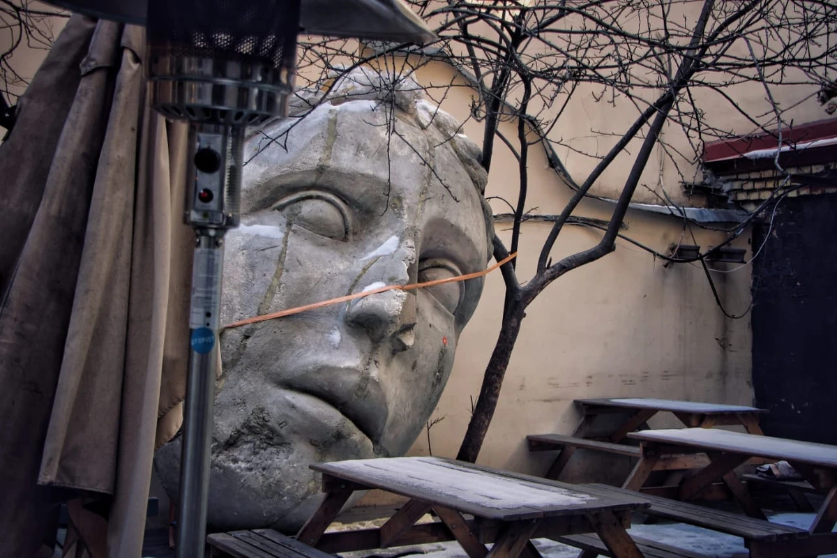 7. Проходные дворы Невского