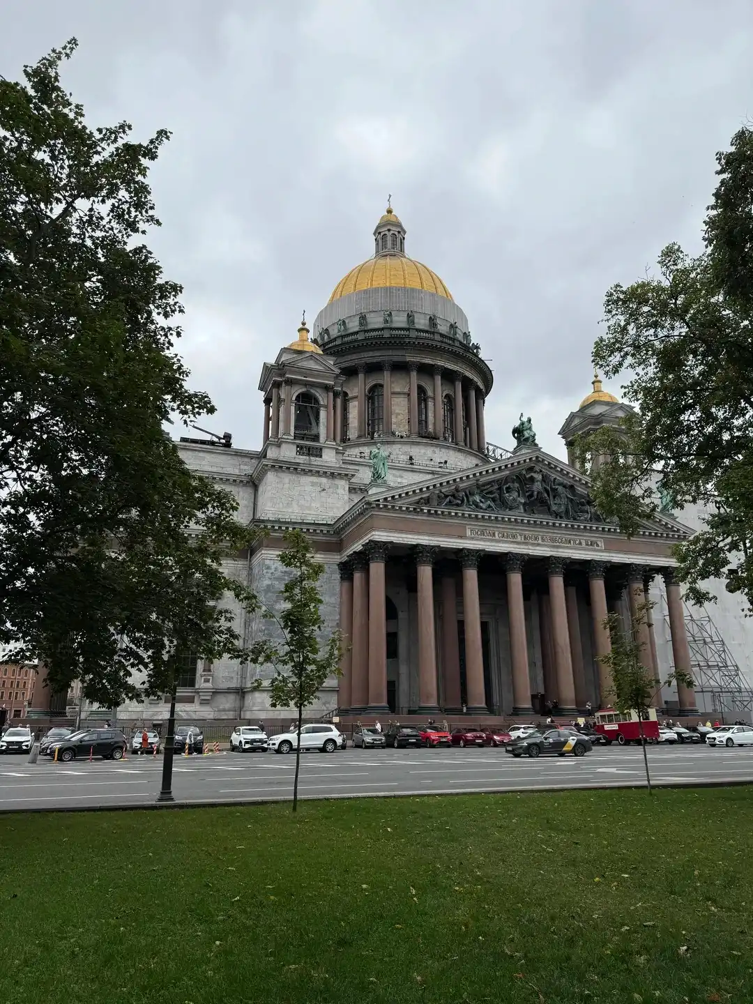 Исаакиевский собор. Крупнейший православный храм в Санкт-Петербурге.